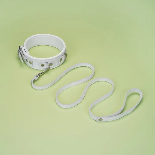 Fuji White -Cow Leather Collar and Leash